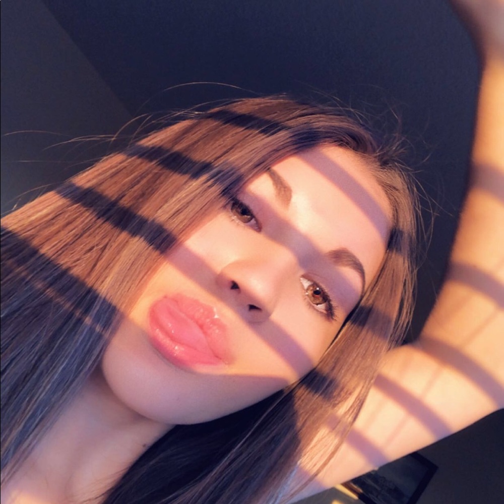 Meet your Posher, Taylor